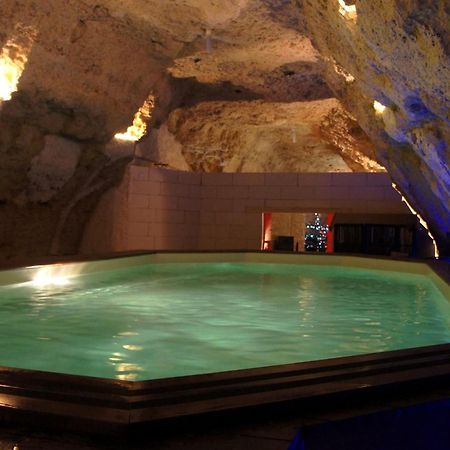 Chambres D'Hotes Troglodytes Le Clos De L'Hermitage Amboise Exterior photo