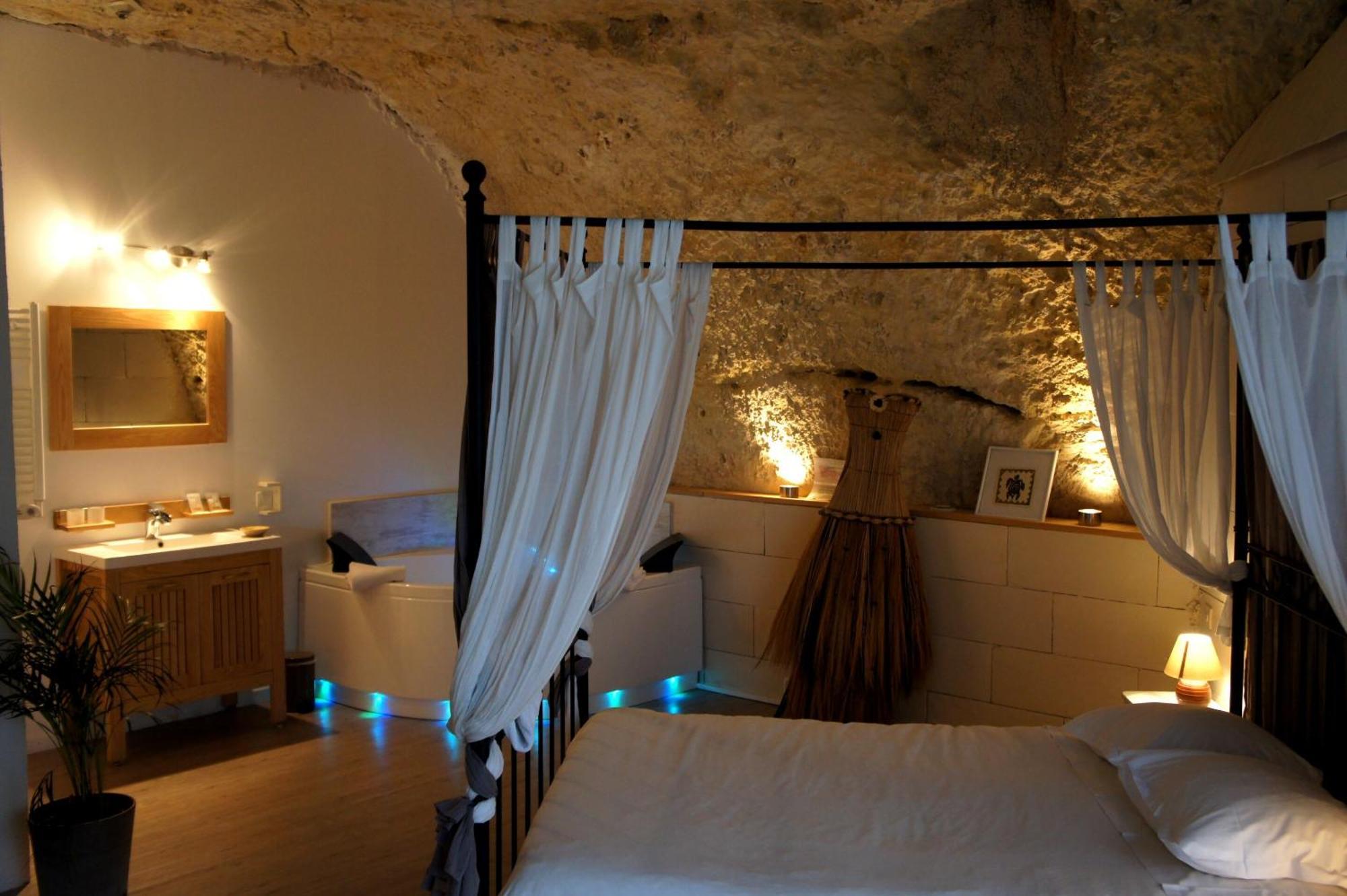 Chambres D'Hotes Troglodytes Le Clos De L'Hermitage Amboise Exterior photo